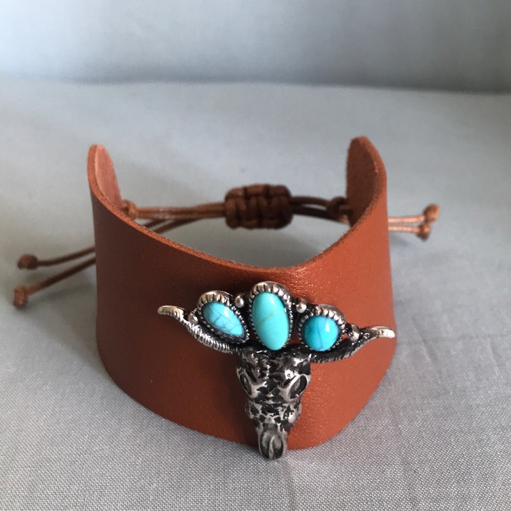 NWT brown faux leather adjustable unisex cuff western cow skull country cowgirl